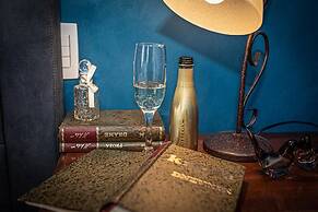 Theatre Luxury Rooms