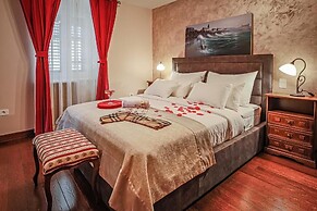 Theatre Luxury Rooms