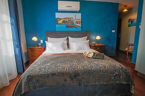 Theatre Luxury Rooms