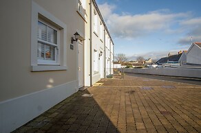 Ty Melyn - 2 Bedroom Cottage - Tenby