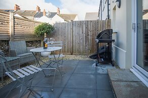 Ty Melyn - 2 Bedroom Cottage - Tenby