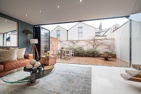 Luxury 2-bed House in Cheltenham