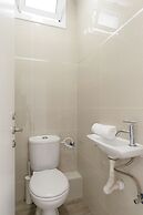 Bright and Fresh Family Home near Beach