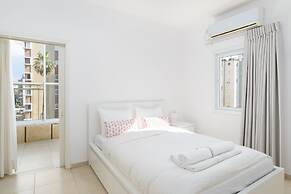 Bright and Fresh Family Home near Beach