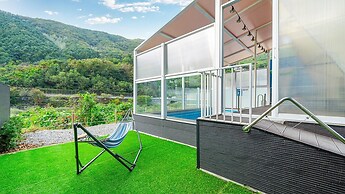 Gapyeong Iseom Poolvilla Pension