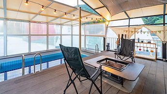 Gapyeong Iseom Poolvilla Pension
