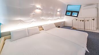 Gapyeong Iseom Poolvilla Pension