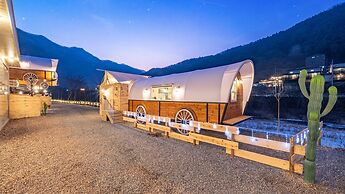 Gapyeong Iseom Poolvilla Pension