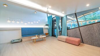 Gapyeong Iseom Poolvilla Pension