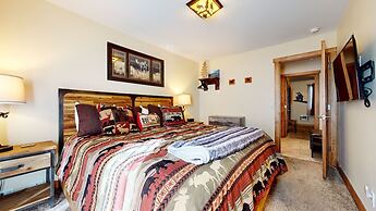 Mammoth Estates #140 2 Bedroom Condo by RedAwning