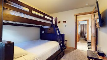 Mammoth Estates #140 2 Bedroom Condo by RedAwning