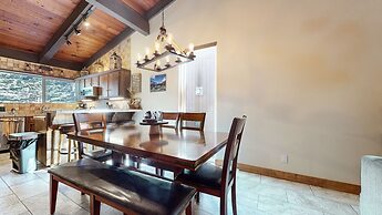 Mammoth Estates #140 2 Bedroom Condo by RedAwning