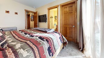 Mammoth Estates #140 2 Bedroom Condo by RedAwning