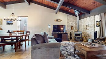 Mammoth Estates #140 2 Bedroom Condo by RedAwning