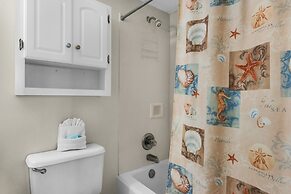 Pelican Beach 0708 1 Bedroom Condo by Pelican Beach Management