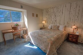 Life's Better The Milky Way 4 Bedroom Condo by RedAwning