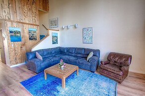 Life's Better The Milky Way 4 Bedroom Condo by RedAwning