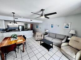 Pelican Beach 0404 1 Bedroom Condo by Pelican Beach Management