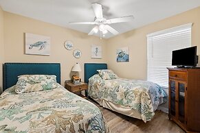 Pelican Beach 0815 2 Bedroom Condo by Pelican Beach Management