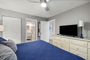 Pelican Beach 0211 1 Bedroom Condo by Pelican Beach Management