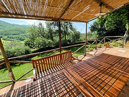 Vicolo - Sleeps 5 With air Con, Wifi, Balcony for Dining and Pool