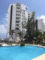 Studio 101 in the Heart of the Hotel Zone