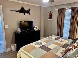 Pelican Beach 0807 1 Bedroom Condo by Pelican Beach Management