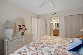 Pelican Beach 1406 1 Bedroom Condo by Pelican Beach Management