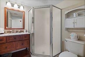 Pelican Beach 1406 1 Bedroom Condo by Pelican Beach Management