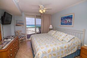 Pelican Beach 0712 2 Bedroom Condo by Pelican Beach Management