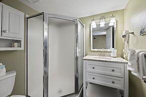 Pelican Beach 1411 1 Bedroom Condo by Pelican Beach Management