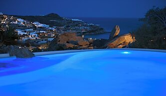 Paraga Scorpios Villa 2 7mins Walk to Beach by Calypso Sunset Villas