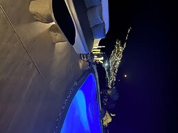 Paraga Scorpios Villa 2 7mins Walk to Beach by Calypso Sunset Villas