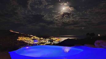 Paraga Scorpios Villa 2 7mins Walk to Beach by Calypso Sunset Villas