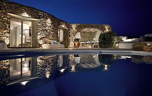 Paraga Scorpios Villa 2 7mins Walk to Beach by Calypso Sunset Villas