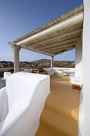 Paraga Scorpios Villa 2 7mins Walk to Beach by Calypso Sunset Villas