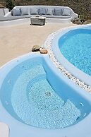 Paraga Scorpios Villa 2 7mins Walk to Beach by Calypso Sunset Villas