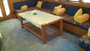 The Royal Luxury Tiger Patio