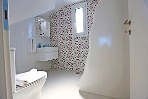 Xenos Villa 5 With a Private Pool Near the sea