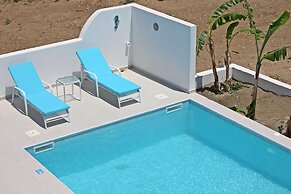 Xenos Villa 5 With a Private Pool Near the sea
