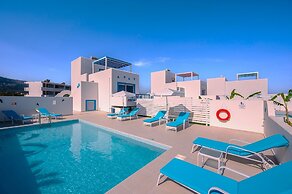 Xenos Villa 5 With a Private Pool Near the sea