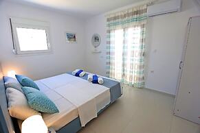 Xenos Villa 5 With a Private Pool Near the sea