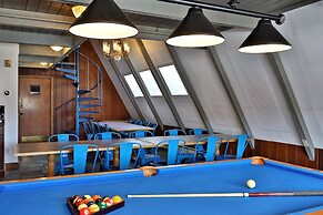 The Birch Ridge: European Room #8 - King Suite In Killington, Vermont.