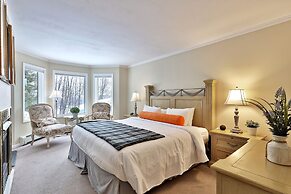 The Birch Ridge: European Room #8 - King Suite In Killington, Vermont.