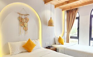 Riverside Mini Hotel Grand World