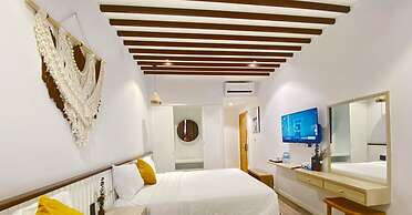 Riverside Mini Hotel Grand World