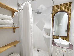 Riverside Mini Hotel Grand World