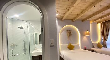 Riverside Mini Hotel Grand World