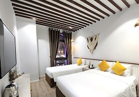 Riverside Mini Hotel Grand World