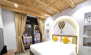 Riverside Mini Hotel Grand World